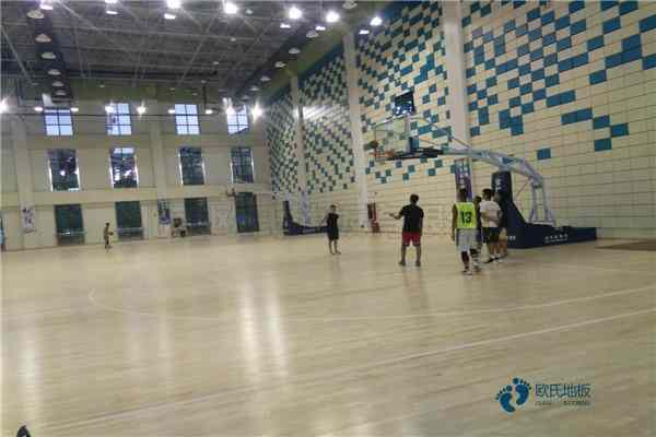 鹽城室內(nèi)運動木地板安裝