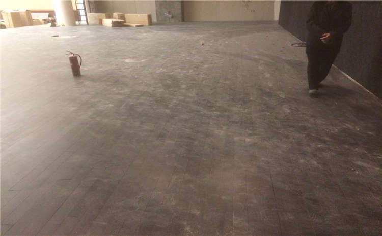 楓木運動體育地板多少錢一平米?