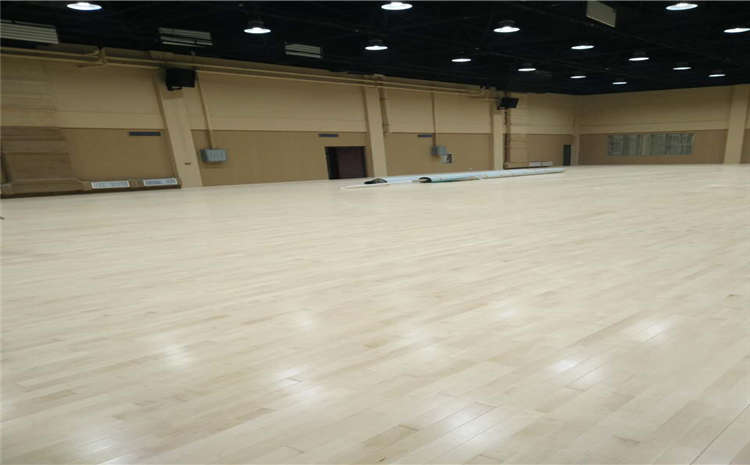 20厚運動籃球地板怎么維修？