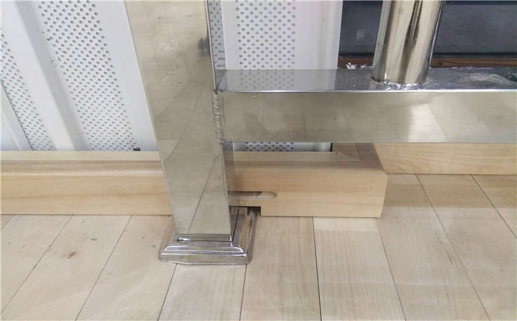 昆明楓樺木實(shí)木運(yùn)動(dòng)地板圖片