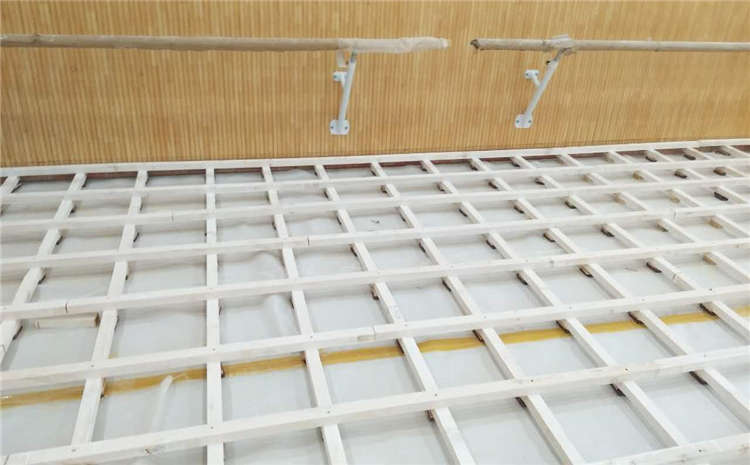 橡膠木木地板籃球場廠**哪**好?