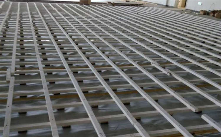 楓樺木體育木地板